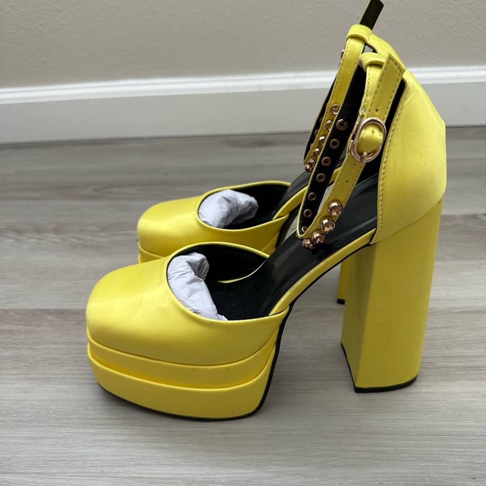 Chunky Yellow Hells